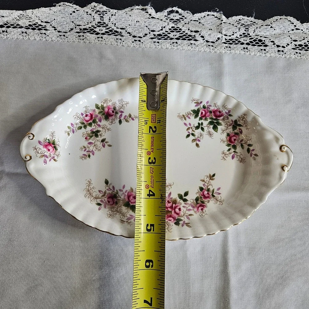 Royal Albert Bone China Lavender Rose Pattern Oval Relish Tray 8.5